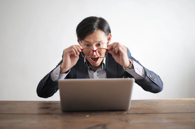How a User-friendly Website Design Encourages Stellar Reviews With or Without the Need to Buy Google Reviews